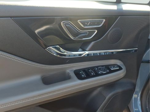 Used 2024 Lincoln Corsair AWD w/ Equipment Group 101A image 9