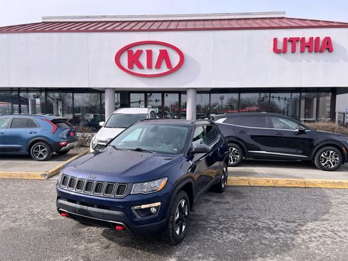 Used 2017 Jeep Compass Trailhawk w/ Leather Interior Group image 1