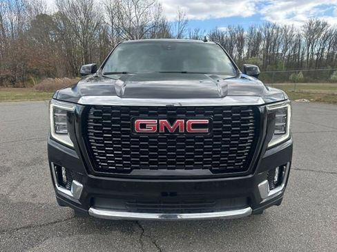 Used 2023 GMC Yukon XL SLT w/ Max Trailering Package image 9