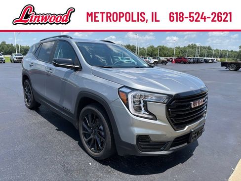 Used 2023 GMC Terrain SLE w/ Driver Convenience Package FWD image 6