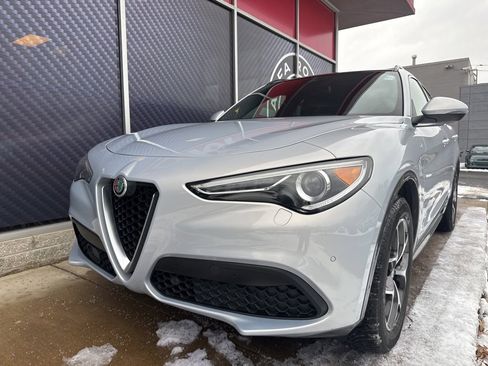 Used 2023 Alfa Romeo Stelvio Ti image 17