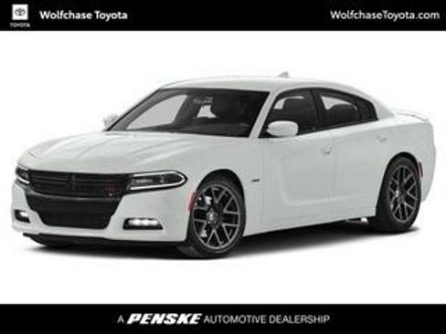 Used 2016 Dodge Charger R/T w/ Plus Group RWD image 1