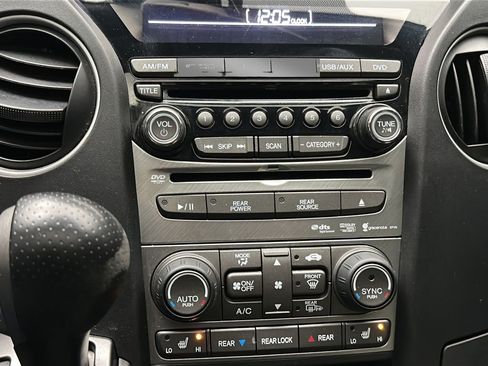 Used 2014 Honda Pilot Touring image 36