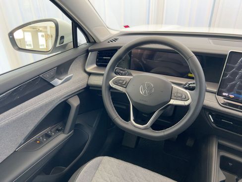 New 2026 Volkswagen Tiguan S FWD image 26