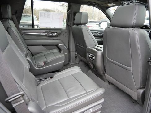 Used 2022 GMC Yukon Denali w/ Denali Premium Package AWD/4WD image 22