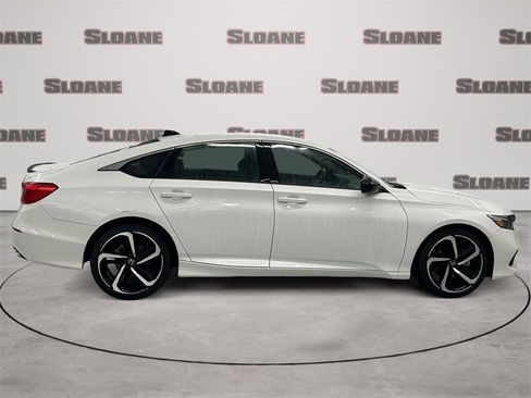 Used 2022 Honda Accord Sport image 6