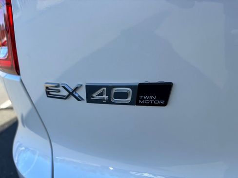 New 2026 Volvo EX40 Plus w/ Climate Package image 6
