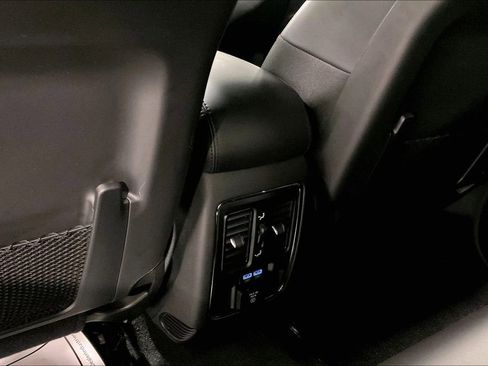 Used 2021 Jeep Grand Cherokee Limited AWD/4WD image 30