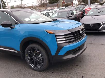 New 2026 Nissan Kicks SR w/ Cold Weather Package