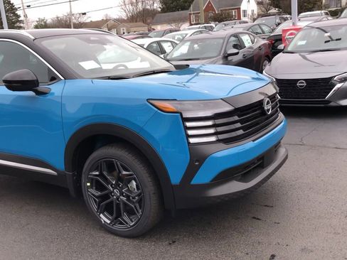 New 2026 Nissan Kicks SR w/ Cold Weather Package image 2