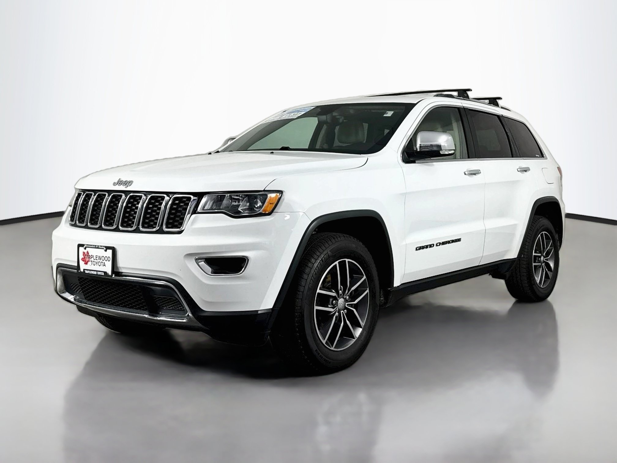 Used 2018 Jeep Grand Cherokee Limited AWD/4WD image 3