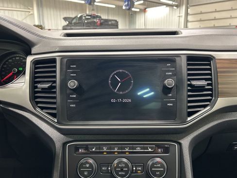 Used 2021 Volkswagen Atlas SE w/ Panoramic Sunroof Package image 15