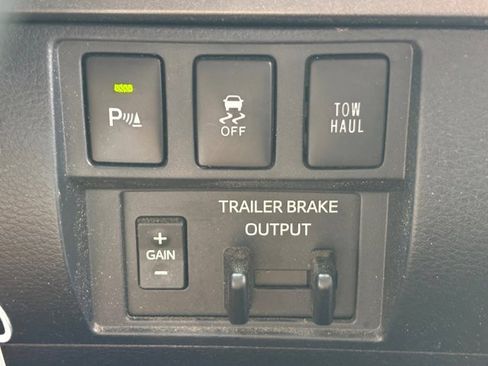 Certified 2019 Toyota Tundra SR5 image 36