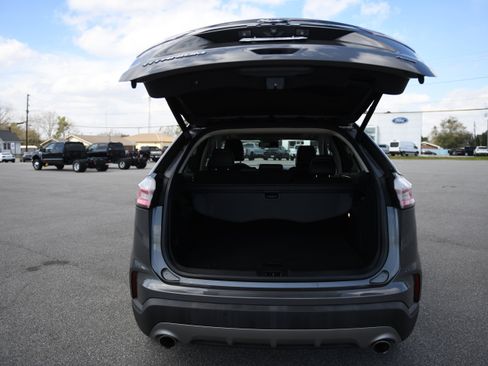 Used 2022 Ford Edge Titanium image 9