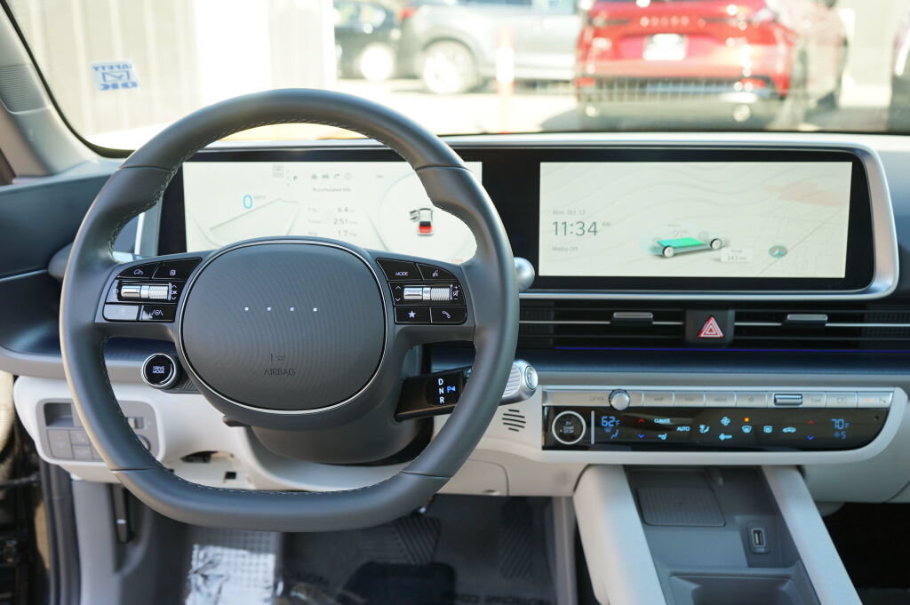 Certified 2025 Hyundai Ioniq 6 SEL RWD image 19