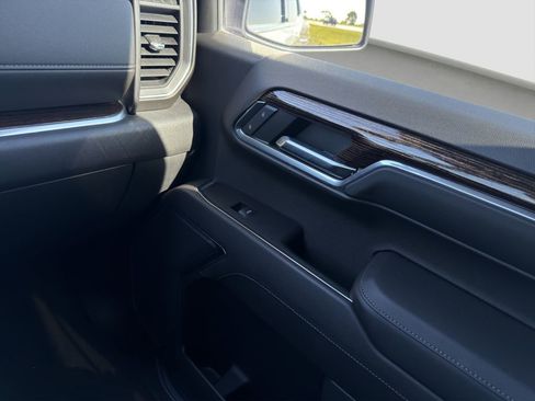 Used 2022 GMC Sierra 1500 SLE AWD/4WD image 17