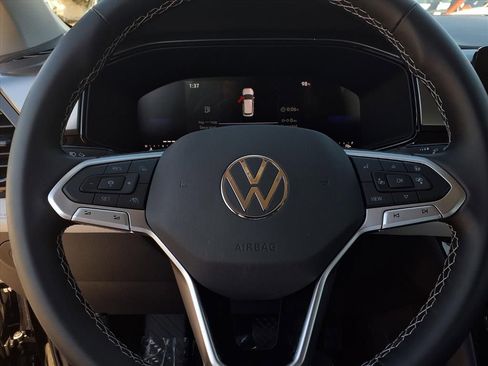 Certified 2025 Volkswagen Taos S image 14