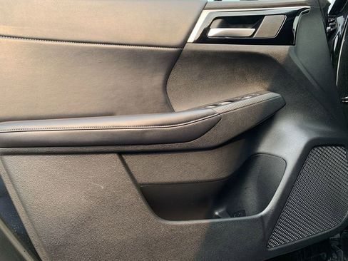 Used 2023 Mitsubishi Outlander SE image 15