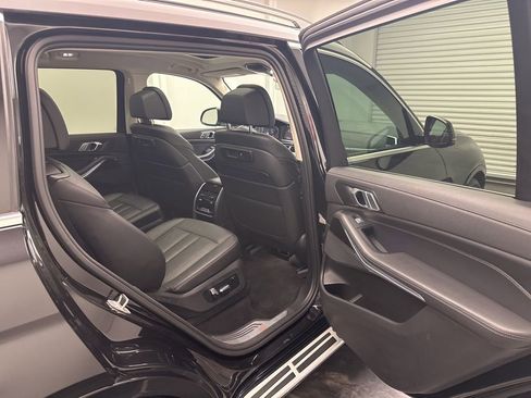Used 2020 BMW X7 xDrive40i w/ Luxury Seating Package AWD/4WD image 7