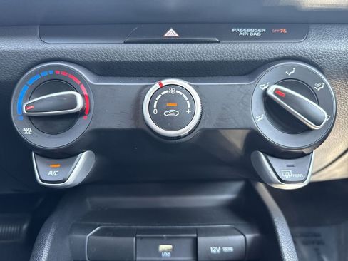 Used 2023 Kia Rio S image 17