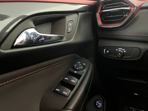 Used 2025 Chevrolet TrailBlazer RS w/ Convenience Package image 25