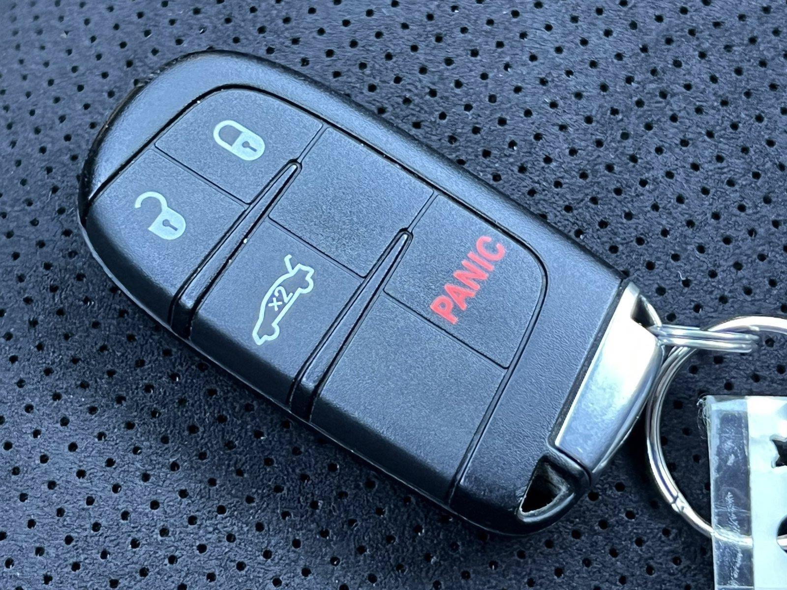 Used 2018 Dodge Challenger R/T Plus RWD image 30