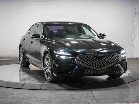 Used 2023 Genesis G70 3.3T image 5