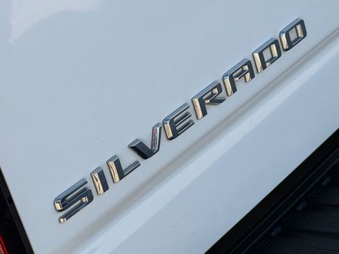 Used 2024 Chevrolet Silverado 2500 LTZ w/ LTZ Plus Package image 12