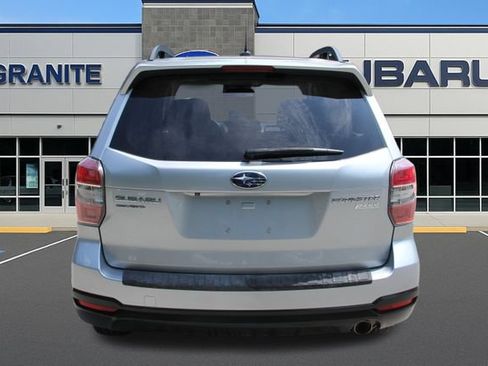 Used 2014 Subaru Forester 2.5i Limited AWD/4WD image 9