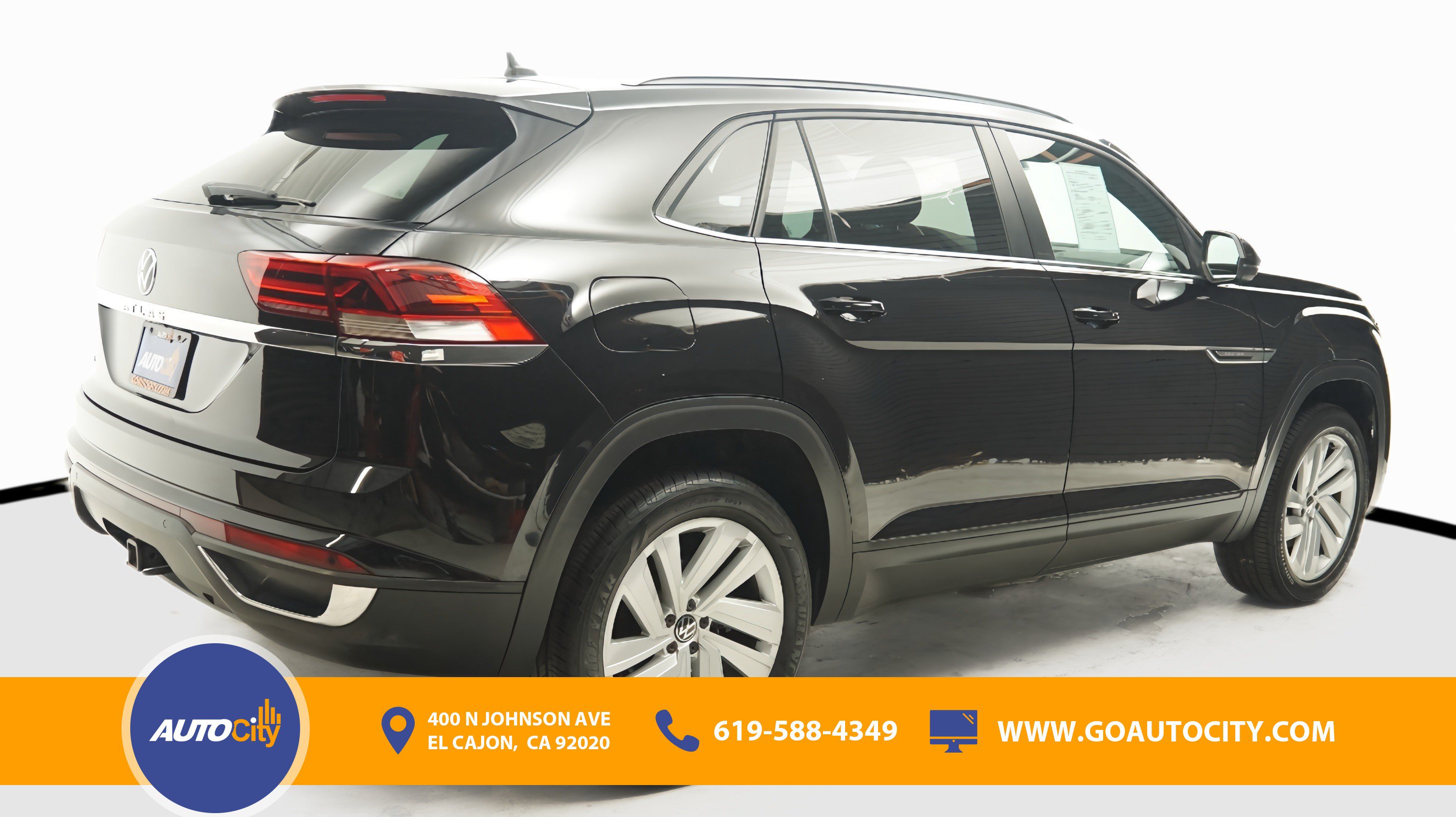 Used 2022 Volkswagen Atlas Cross Sport SE FWD image 6