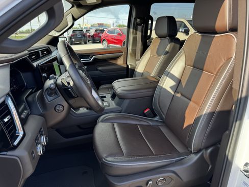 Used 2025 GMC Sierra 1500 Denali AWD/4WD image 28
