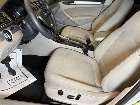 Used 2018 Volkswagen Passat 2.0T S image 19