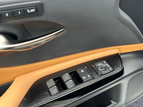 Certified 2024 Lexus ES 350 w/ Premium Package image 13