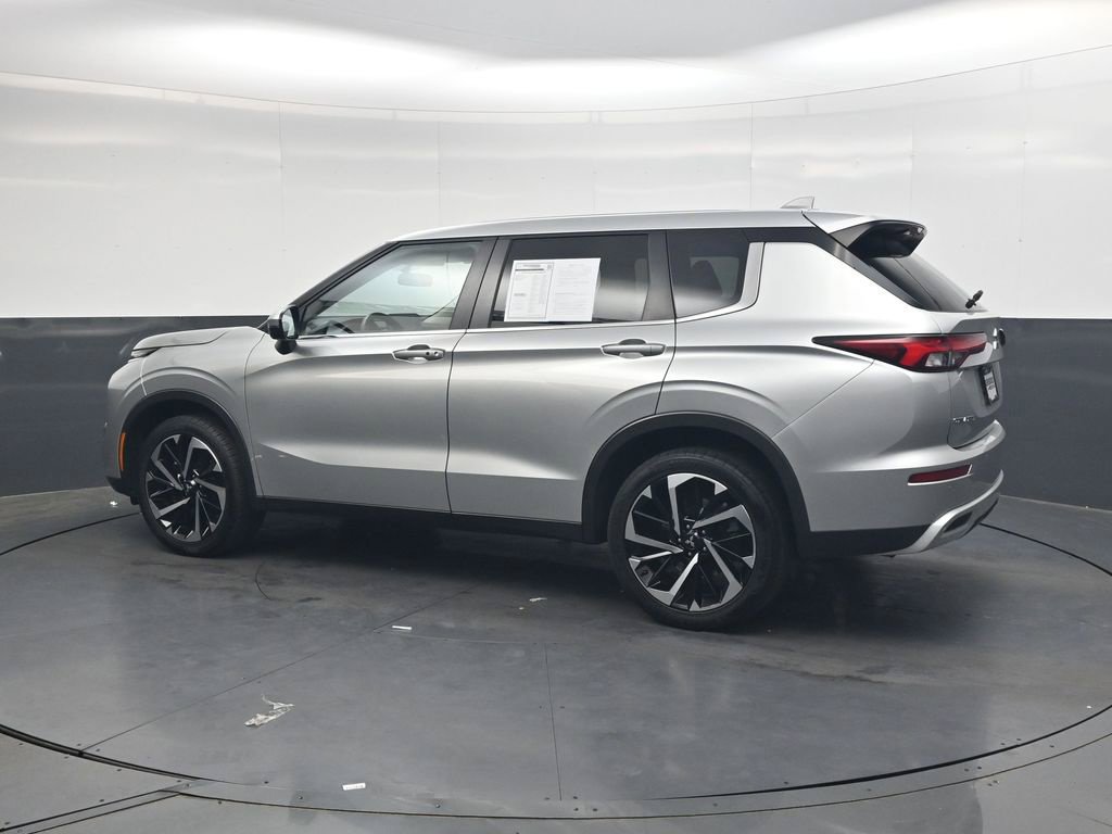 Used 2024 Mitsubishi Outlander SE FWD image 8