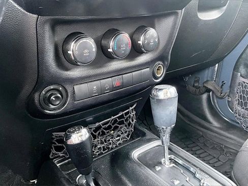 Used 2016 Jeep Wrangler Sport image 23