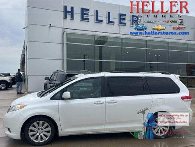 Used 2012 Toyota Sienna Limited w/ Premium Pkg FWD image 1