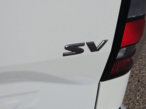 Used 2022 Nissan Frontier SV image 14