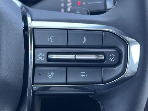 New 2025 GMC Acadia Elevation image 14