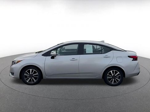 Used 2025 Nissan Versa SV FWD image 11