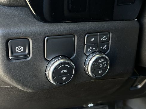 Used 2026 GMC Sierra 1500 SLT RWD image 14