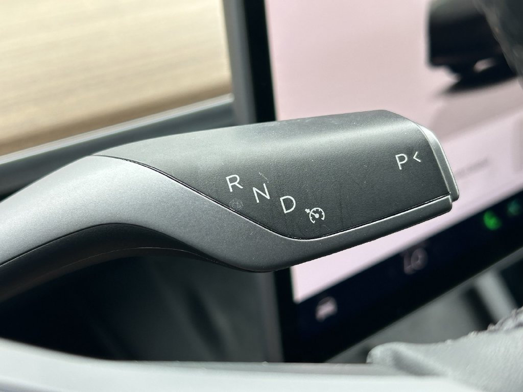 Used 2023 Tesla Model Y 2WD image 26