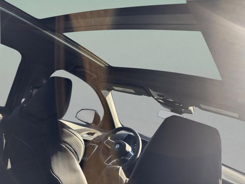 Used 2026 BMW X1 xDrive28i w/ Technology Package image 32