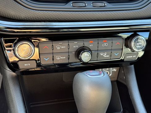 New 2026 Jeep Compass Limited image 34