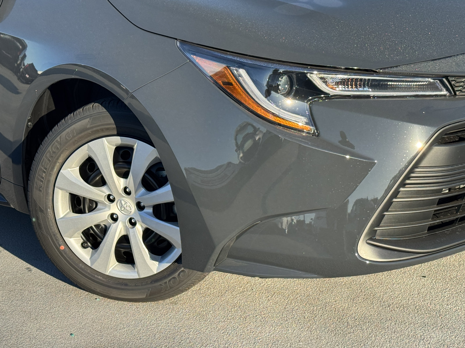 New 2027 Toyota Corolla LE FWD image 10