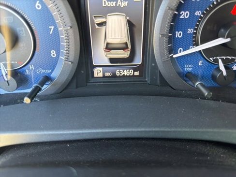 Used 2020 Toyota Sienna L image 17