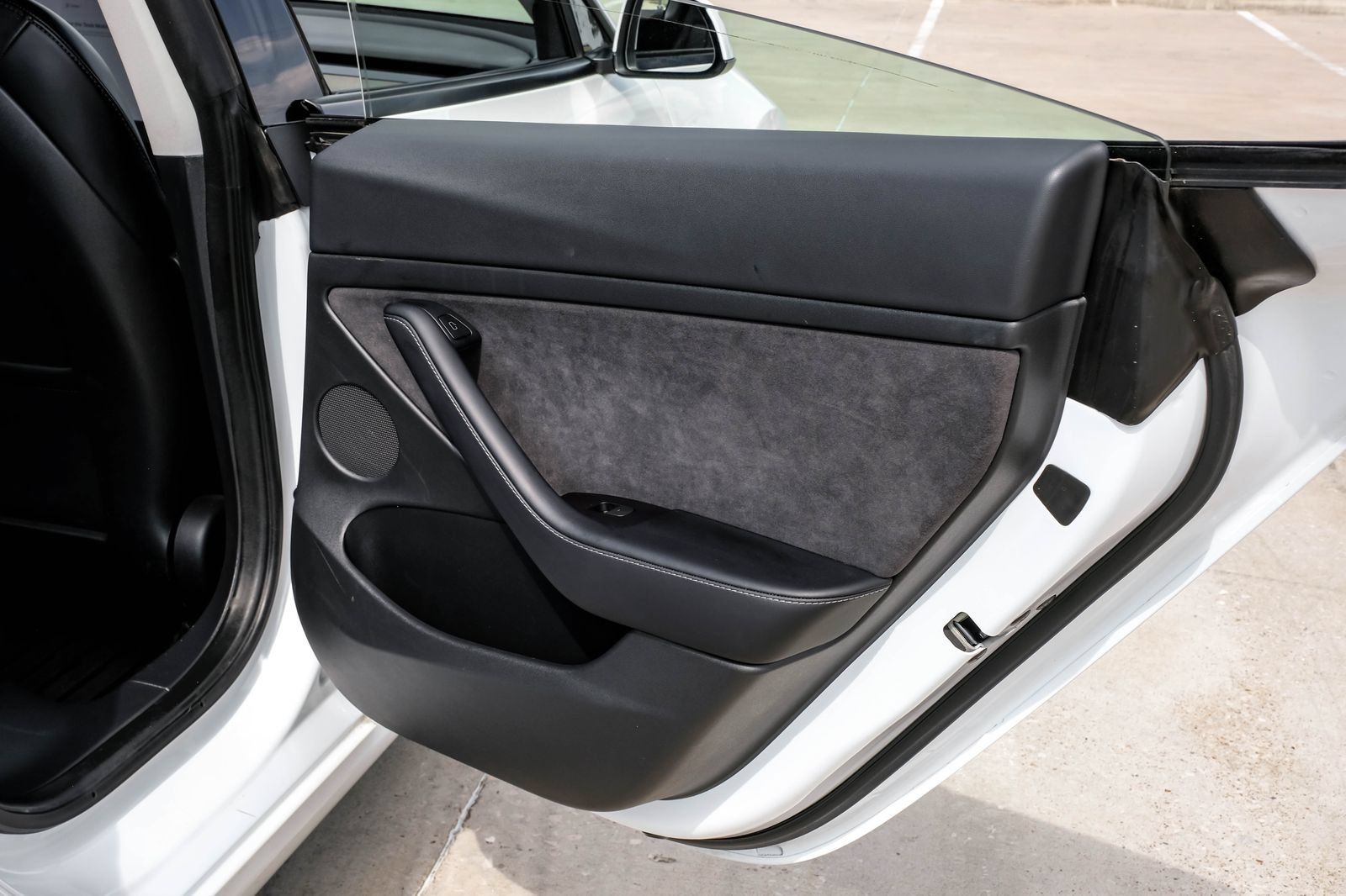 Used 2022 Tesla Model 3 RWD image 43