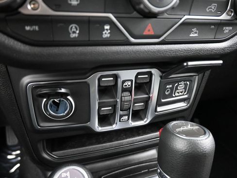 New 2026 Jeep Gladiator Sport image 18