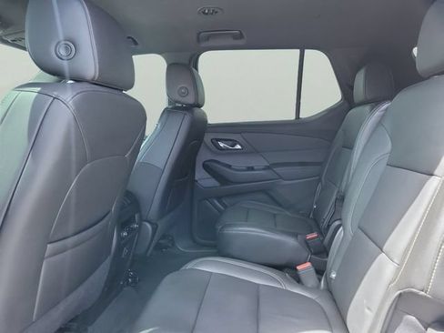 Used 2023 Chevrolet Traverse LT FWD image 13
