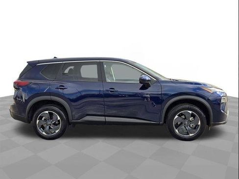 Used 2025 Nissan Rogue SV AWD/4WD image 7