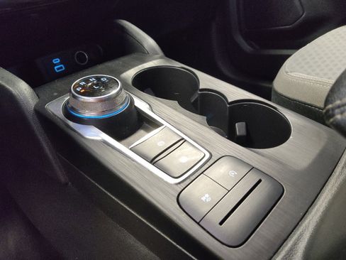 Used 2022 Ford Escape SE w/ SE Sport Appearance Package image 26